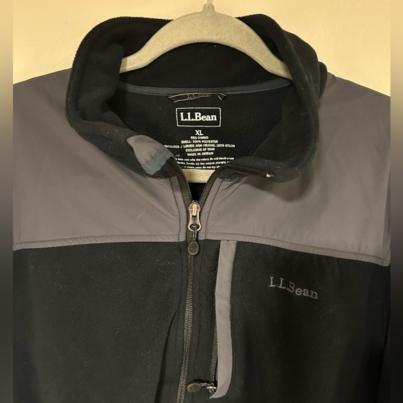 L.L. Bean Long Sleeve Black and Gray XL Jacket All Zippers Working - Picture 3 of 8
